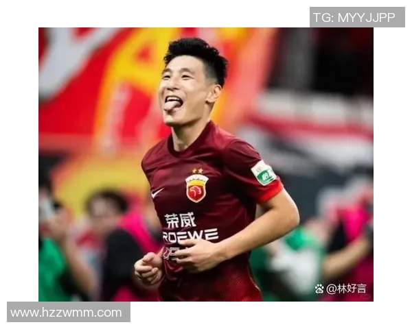 央视深度报道足球明星背后的故事与成就揭秘 央视深度报道足球明星背后的故事与成就揭秘