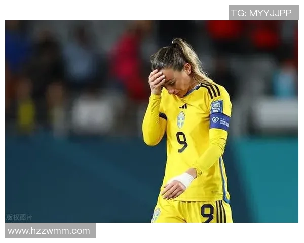 德国足球明星宝贝的魅力与风采揭秘:她们如何在绿茵场外闪耀光芒 德国足球明星宝贝的魅力与风采揭秘:她们如何在绿茵场外闪耀光芒